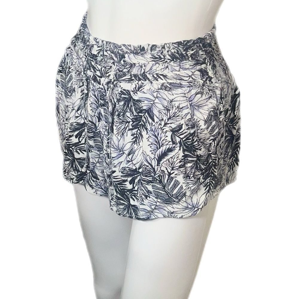 Sincerely Jules Drawstring Shorts (L) - Picture 3 of 12